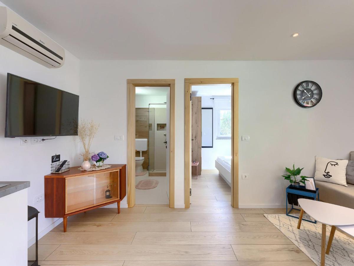 Holiday Home Laura By Interhome Pula Luaran gambar