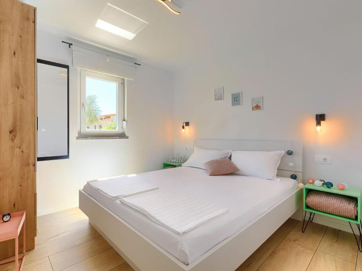 Holiday Home Laura By Interhome Pula Luaran gambar